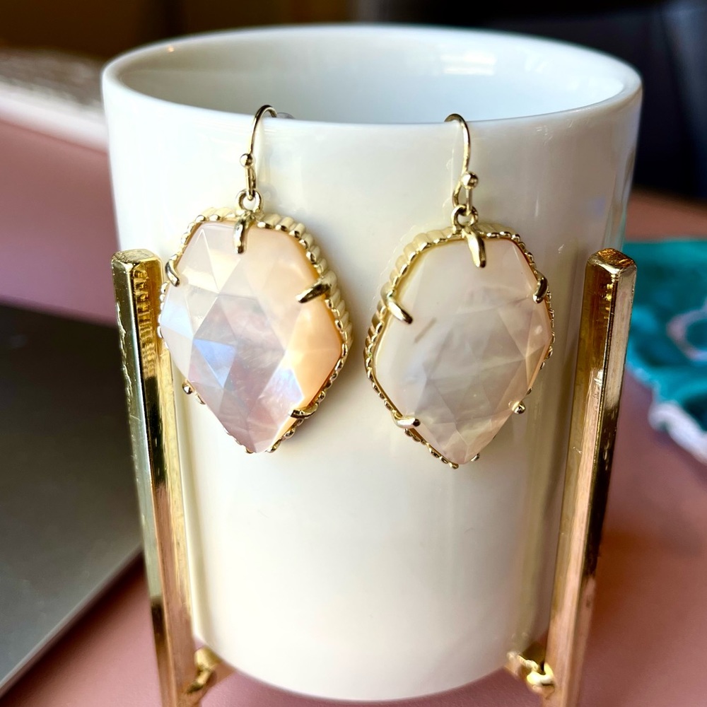 Kendra Scott pentagon-shaped ivory/pearl drop earrings in gold